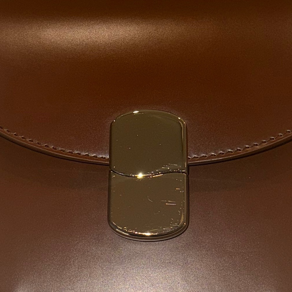 Sézane Claude Bag – Glossy Chocolate Leather, Excellent Condition - Picture 6 of 8